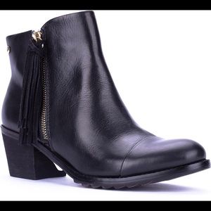 Pikolinos water resistant leather boots - 41